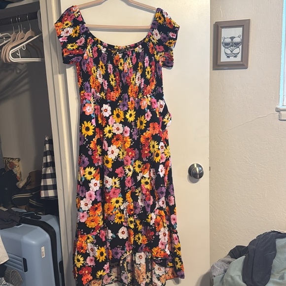 Darling floral print Torrid dress - Picture 3 of 3